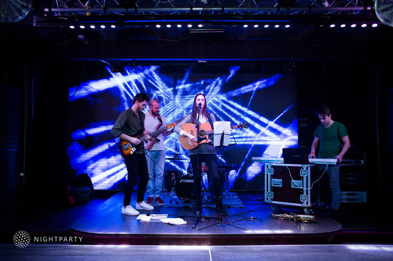 937853d2feb541759f18341abb66d24b