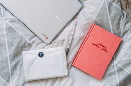 photo-1522199670076-2852f80289c3